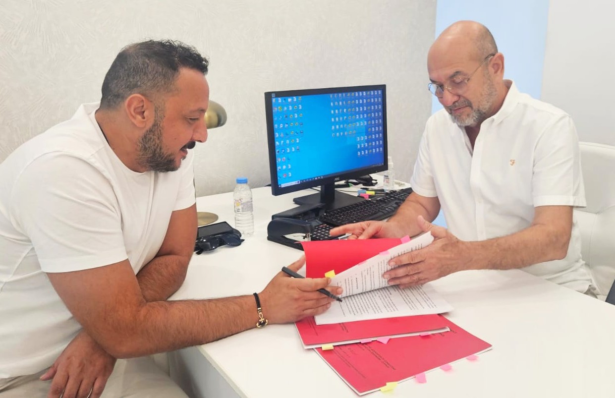 Contract Signing Between Cynvestco and Hewar LTD